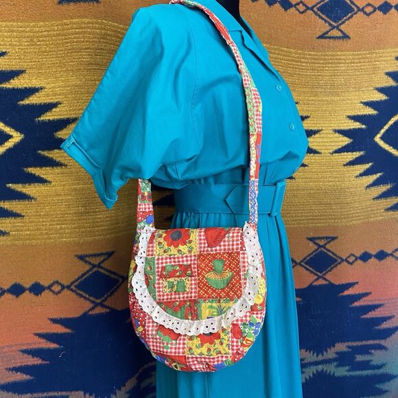 Vintage Cottage Core Quilted Shoulder Bag. Flap Closure. Eyelet Lace. Boho. - Picture 3 of 11